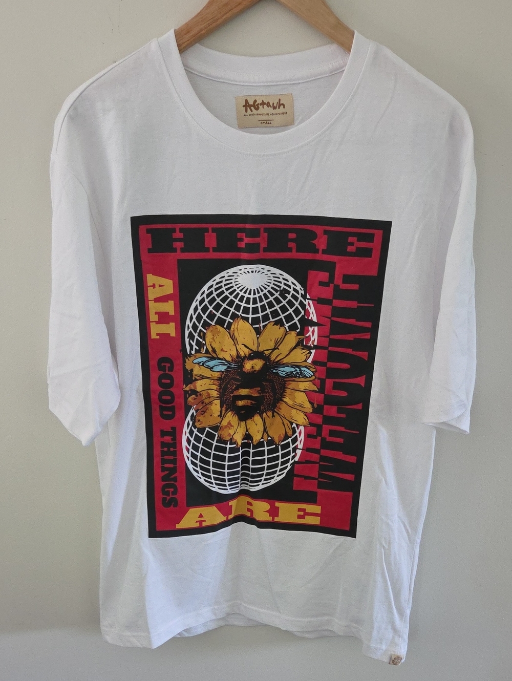 AGTAWH White Short-Sleeve Tee with Sunflower Globe Graphic